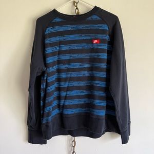 NIKE Crewneck sweater. Blue striped. Size XL